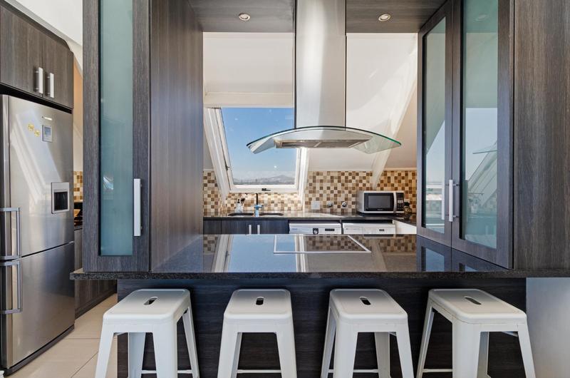 To Let 1 Bedroom Property for Rent in Dolphin Beach Western Cape